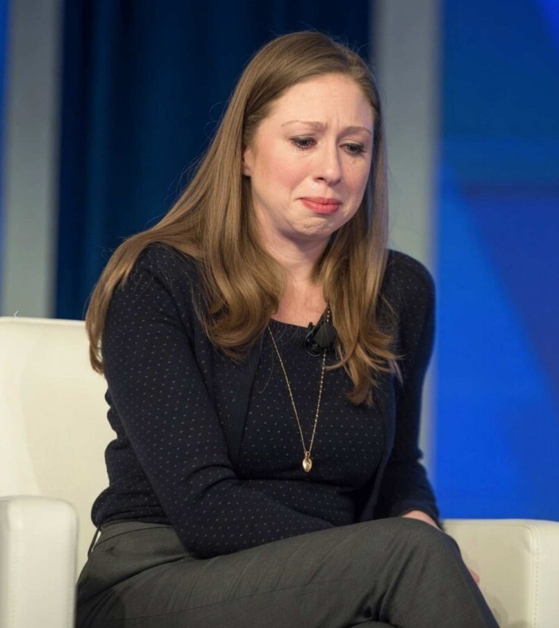  Chelsea Clinton Reveals Her Positive Test